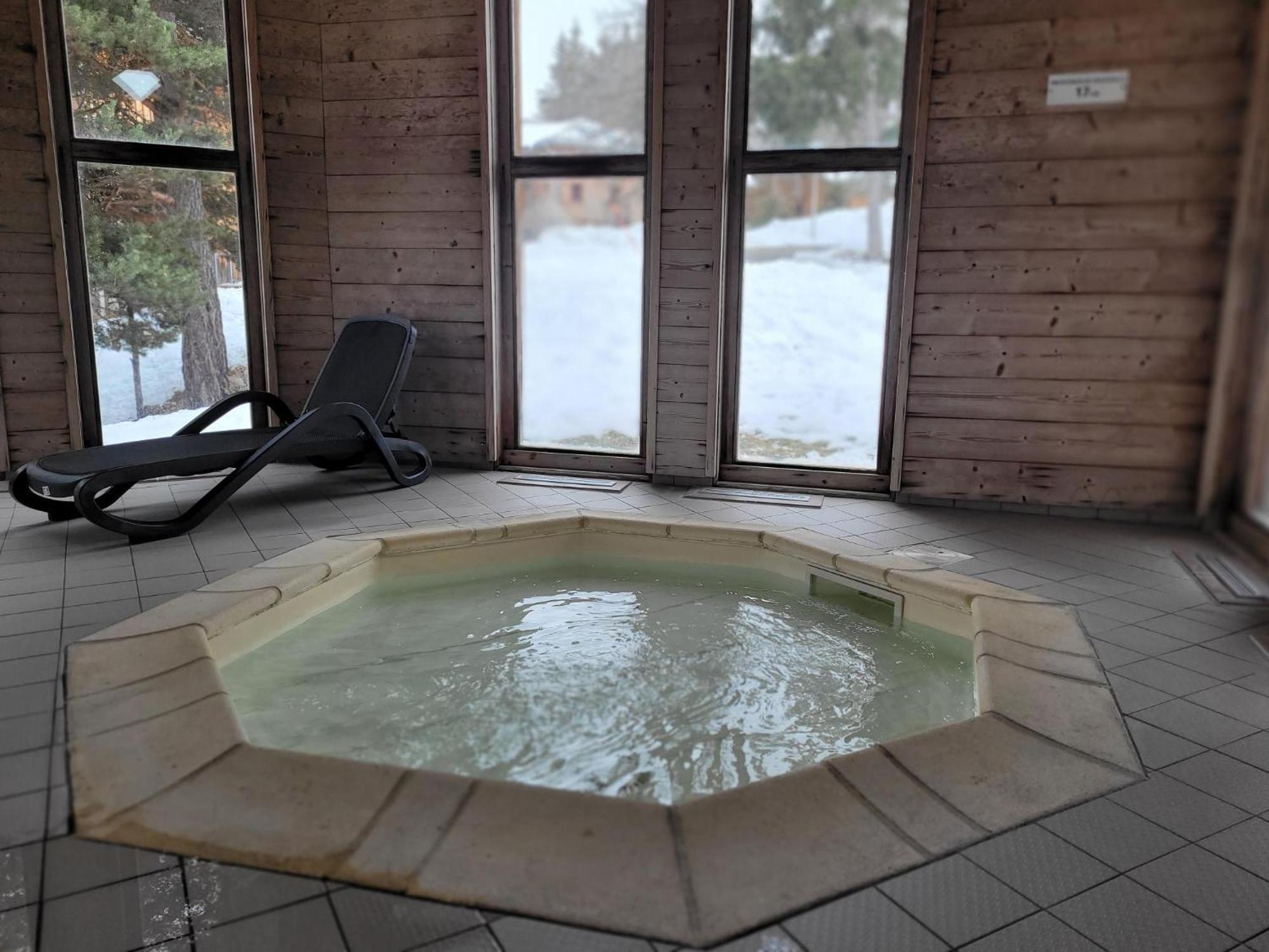 Chalet By Sophie Superdevoluy Avec Piscine Exterior foto